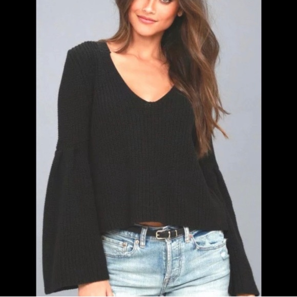 Free People Cropped Wide Sleeve Black Sweater XS SO SOFT - Picture 1 of 4